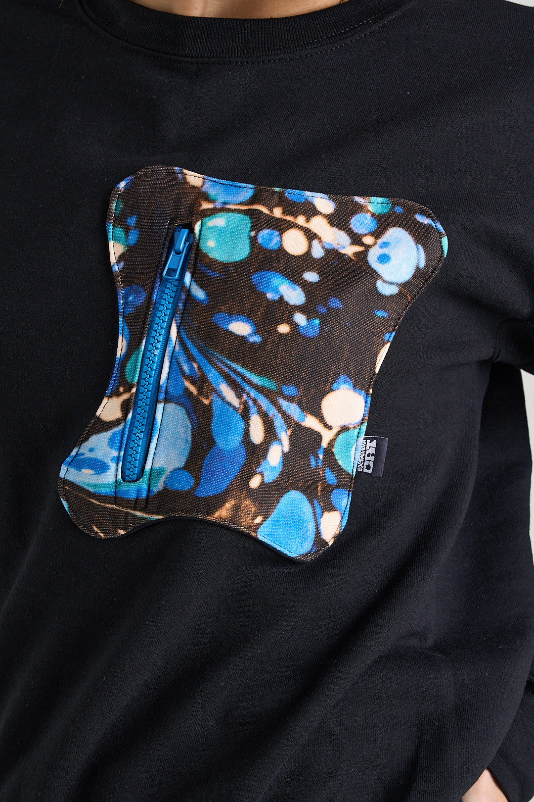 Felpa con tasca blu